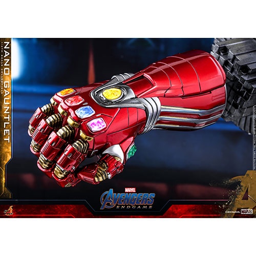 hot-toys---a4---nano-gauntlet-collectible_pr10