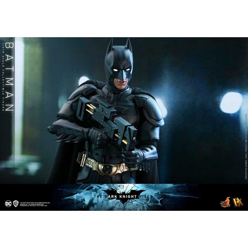 hot-toys---tdkr---batman-collectible-figure_pr13