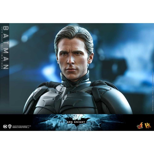 hot-toys---tdkr---batman-collectible-figure_pr19